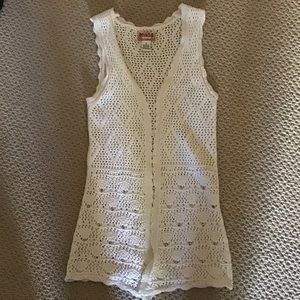 Girl’s Size S Long Sleeveless Sweater